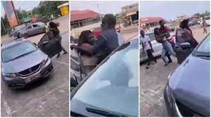 At an eatery, two ladies fight dirty over a married man (Video)