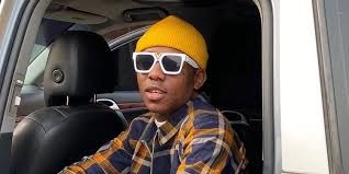 Trail of Responses to the Nigerian Singer Small Doctor Who Wore High Heels.(VIDEO)