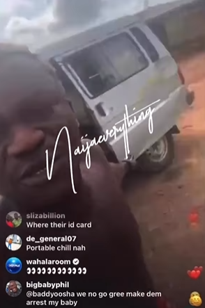 Police enters into Portable's lounge, but the singer refuses his arrest in the video.