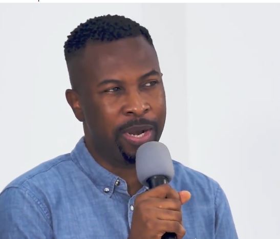 Ruggedman, a Nigerian Rapper, Mourns the Loss of his Father.