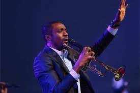 For his Hallelujah Challenge, Nathaniel Bassey Unveils a New, Huge Designs (Video)
