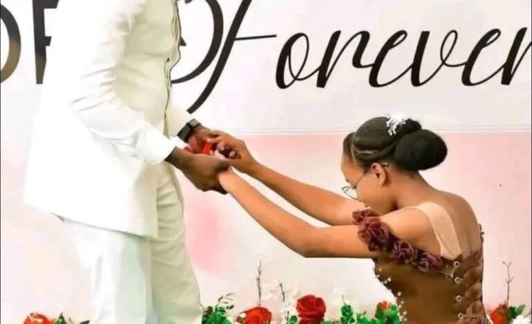 Nigerian woman reacts to picture of a woman kneeling to accept a man's proposal by saying, "I Can't Kneel, Keep Your Ring."