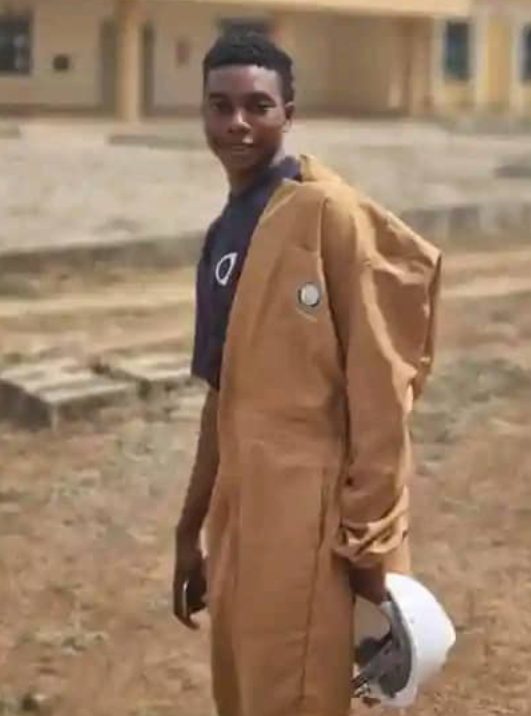 Tragic tale of a 300-level student at Ekiti University who was killed when a truck crashed into his building (video)