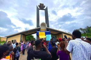 Following widespread student protests over the transportation and welfare crisis, OAU closed its campus for three weeks.