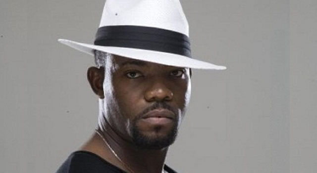 After an “injured” player runs away with eight phones, Okey Bakassi offers a ₦5 million bounty, saying, “I will find you.”