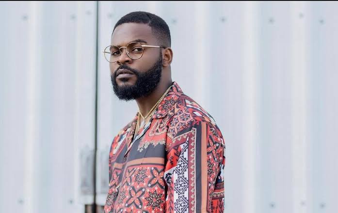 Falz criticizes government spending and says the Emi Lõkan slogan is absurd.