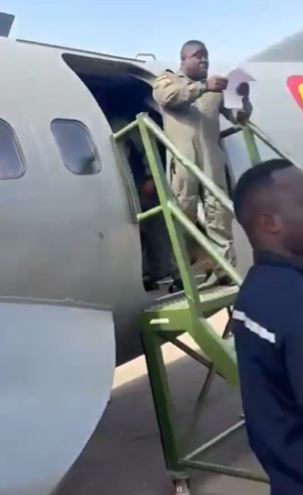 120 Nigerians Arrested in a Cybercrime Raid Are Deported by Ghana.